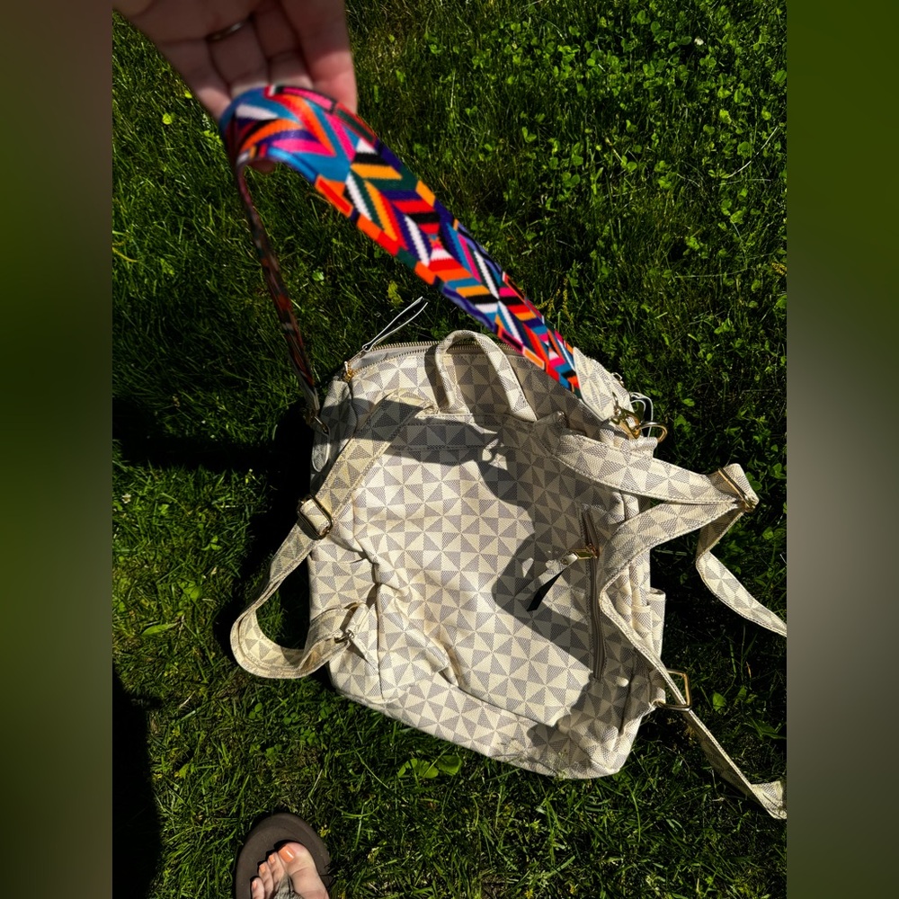 Stylish Geometric Patterned Convertible Backpack … - image 4